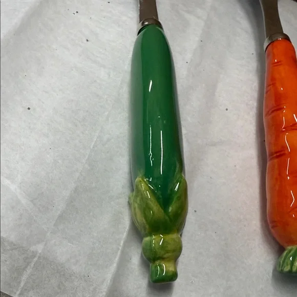 ⭐️Vintage Set of ceramic & stainless steel salad servers vegetable themed handle - Picture 6 of 12